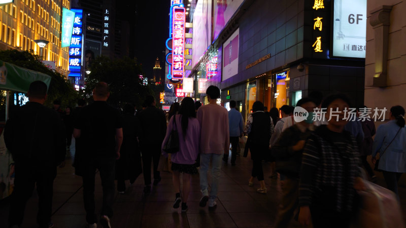 上海南京路步行街繁华夜晚