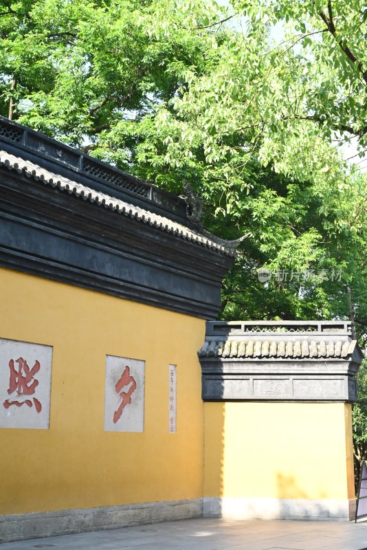 杭州灵隐寺门壁