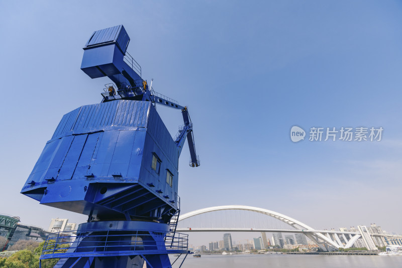 上海世博公园港口机械与卢浦大桥