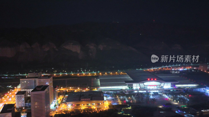 青海西宁站夜景航拍