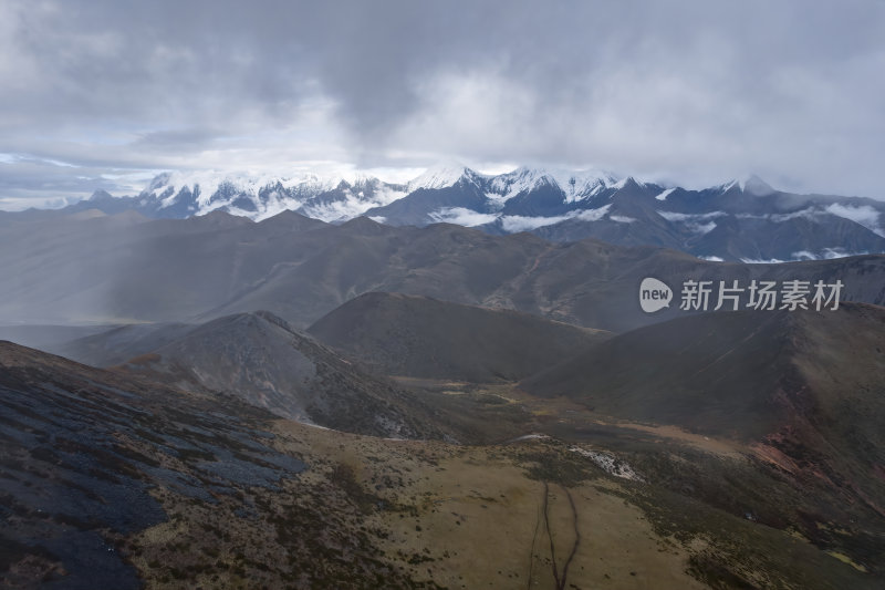 四川甘孜州冷嘎措网红贡嘎雪山高空航拍