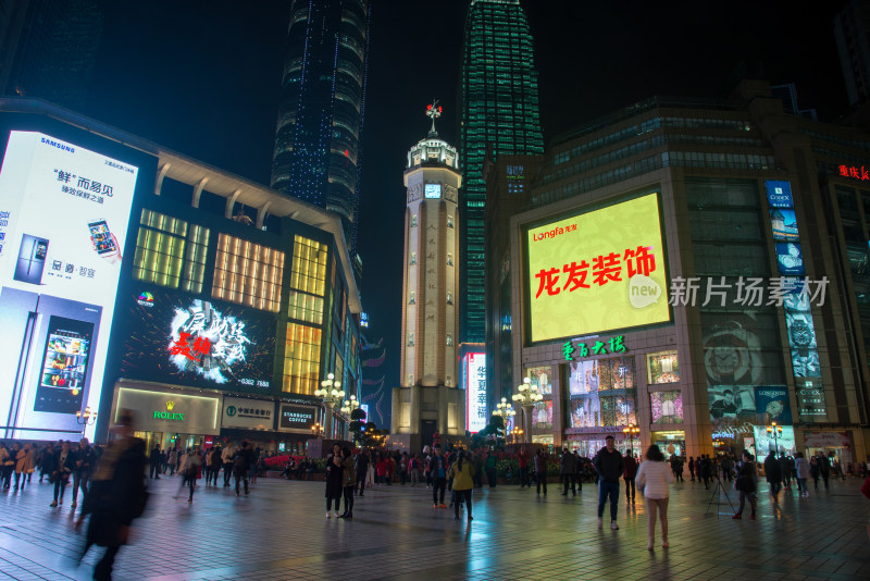 解放碑广场夜晚繁华景象