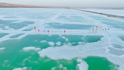 青海海西茫崖翡翠湖盐湖航拍