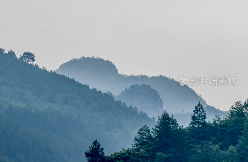 贵州沿河：醉人景色六月天