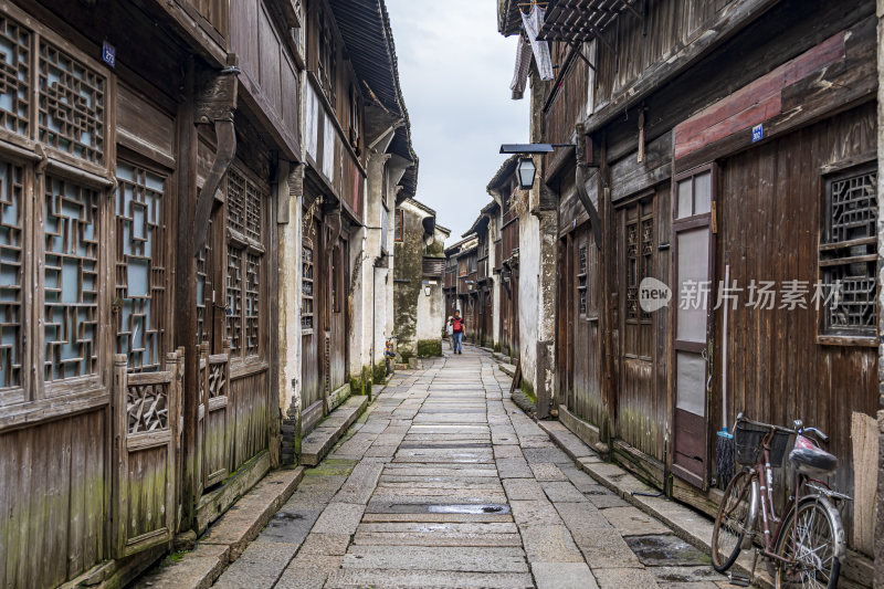 乌镇东栅古街道建筑风光