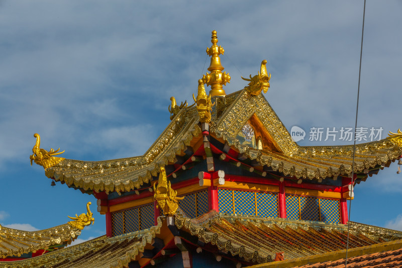 草原上的寺院建筑