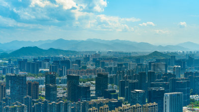 浙江杭州滨江的快速路和机场公路的城市风光