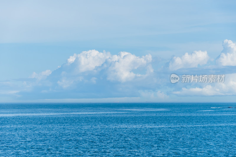 东山岛晴朗天气下的广阔海面