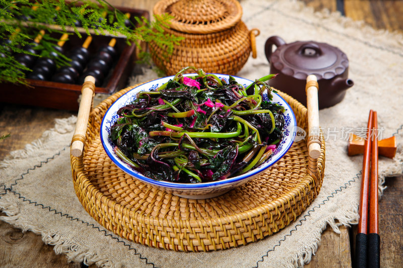 营养美味炒苋菜