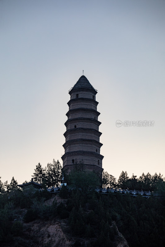 陕西延安宝塔山岭山寺塔