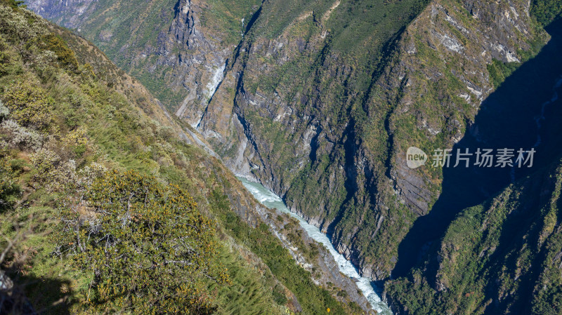 虎跳峡风景