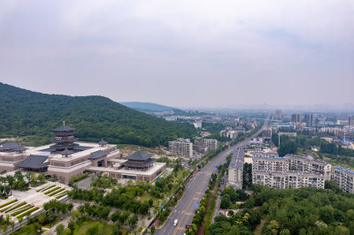 湖北襄阳岘首山文化旅游景区航拍图