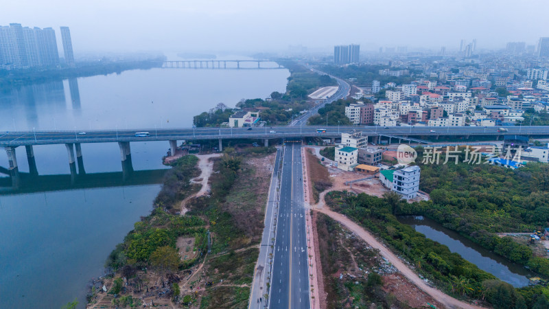 春季清晨时分雾天的惠州城市航拍景观