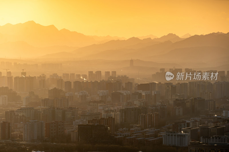 北京远眺西山日落风景