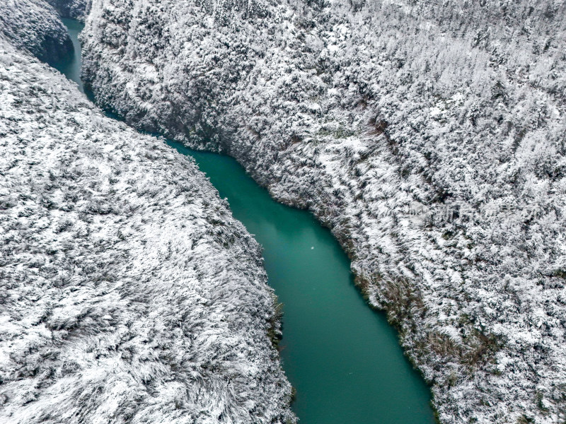 贵州黔东南大峡谷大雪冬季雪景风光银装素裹