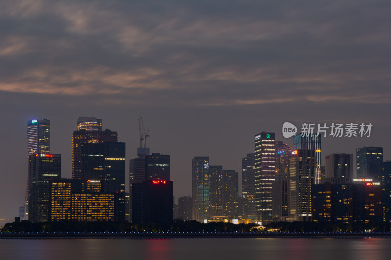 杭州钱塘江高楼夜景延时摄影素材