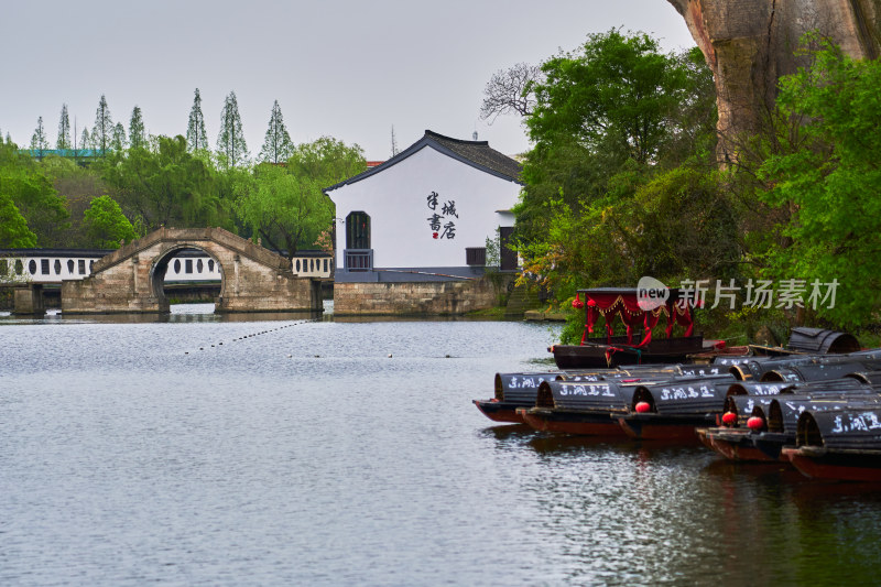 绍兴东湖风光