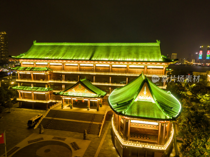 江西南昌城市地标建筑夜景灯光航拍图