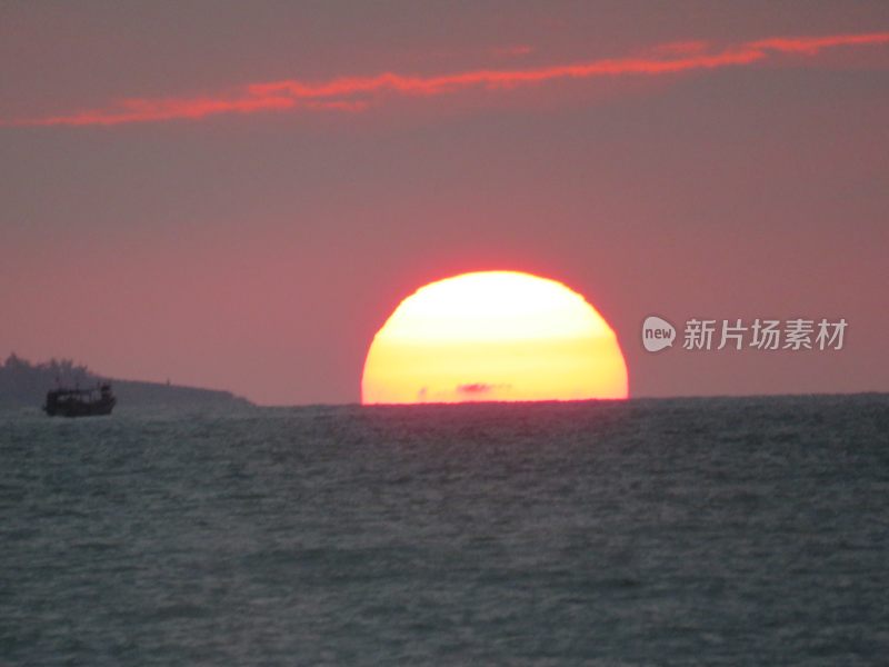 海上日落景象