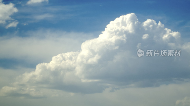 积雨云天空