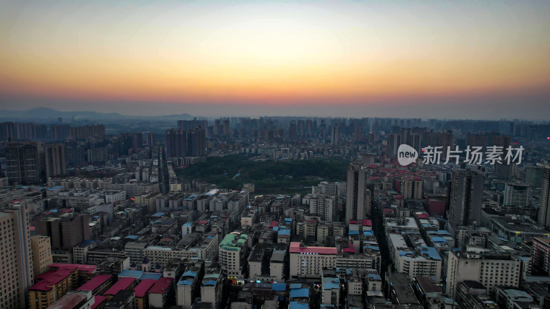 航拍湖南衡阳城市夕阳晚霞日落航拍图