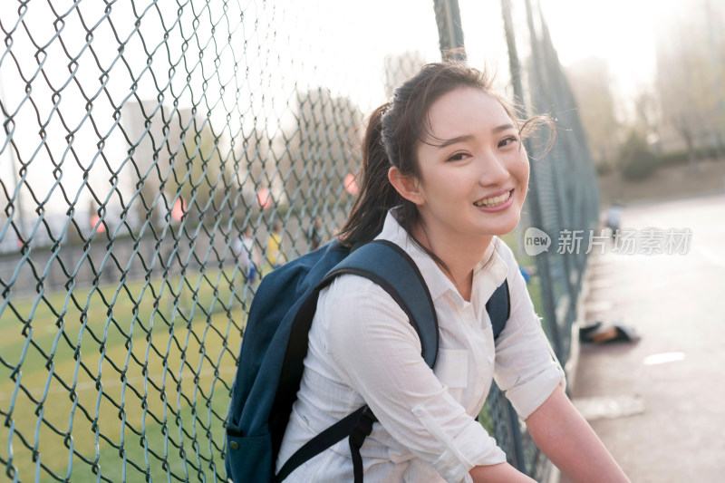 青年女大学生