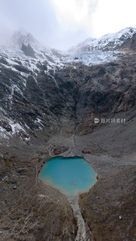 云南香格里拉雨崩村梅里雪山秋色高空航拍