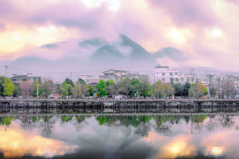 保山砚湖公园街景