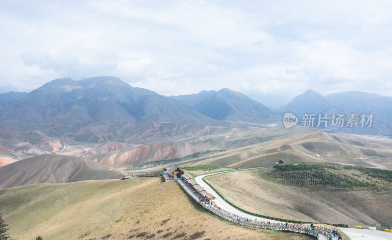 中国青海祁连山卓尔山丹霞雪山自然风光