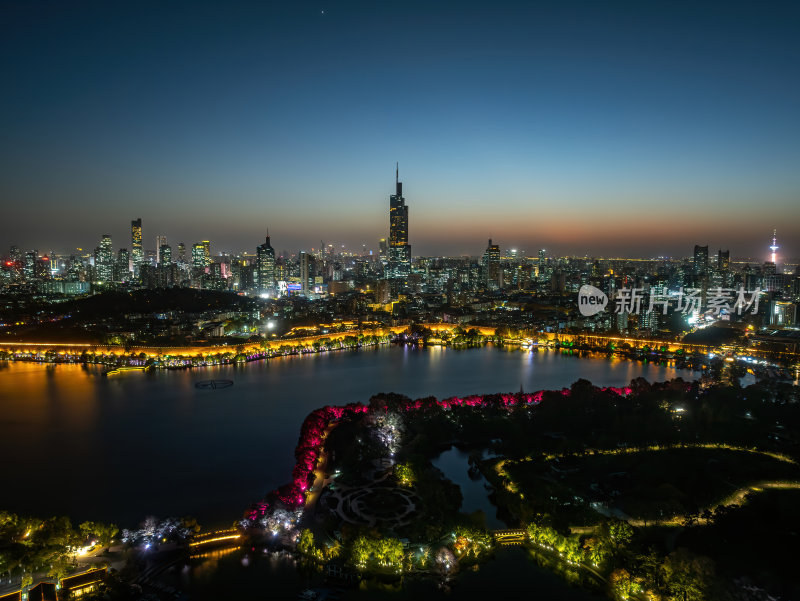 江苏南京CBD紫峰大厦建筑群日落夜景航拍