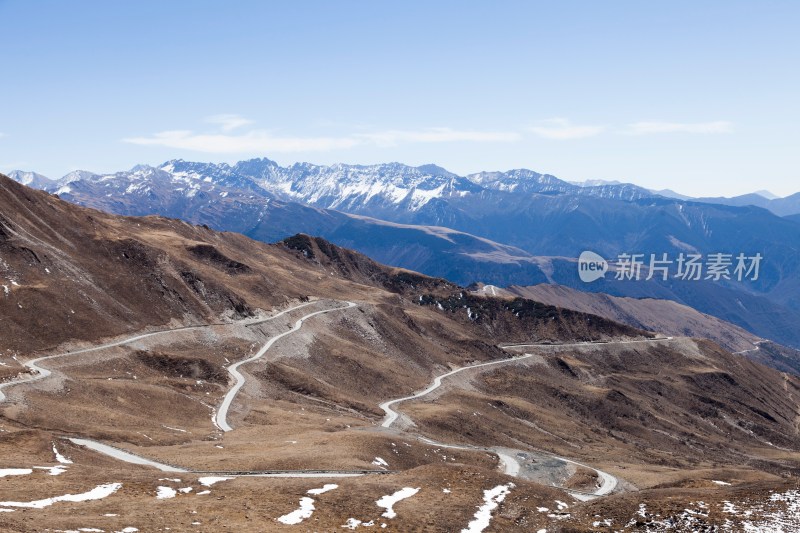 叶落山九十九拐