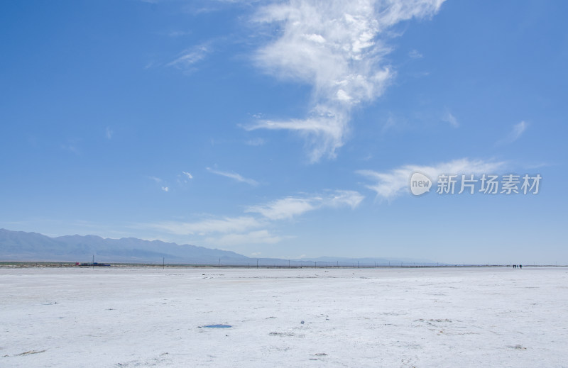 青海海西州茶卡盐湖旅游景区雪白盐湖风光