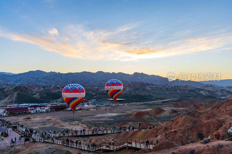 甘肃张掖七彩丹霞景区丹霞地貌彩色丘陵