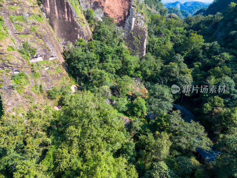 泰宁大金湖甘露寺丹霞地貌航拍图