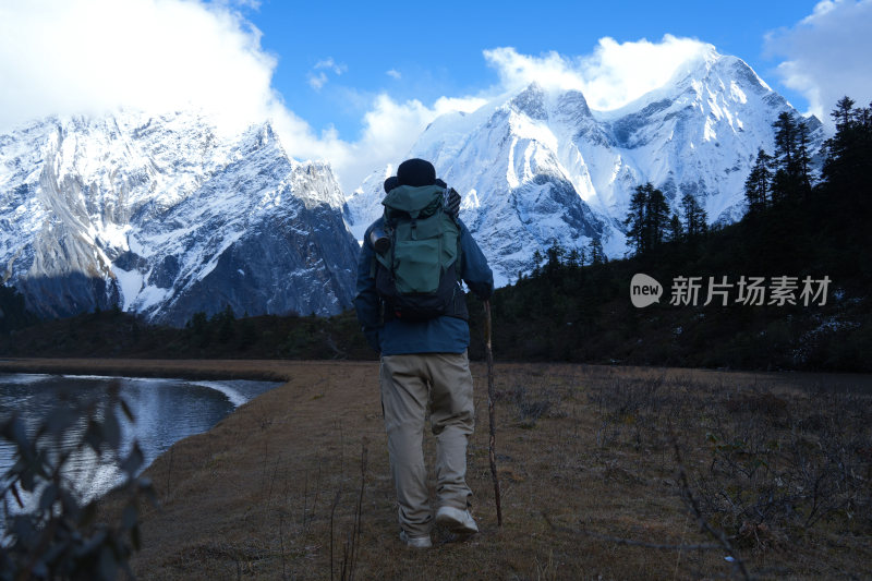 高原雪山徒步