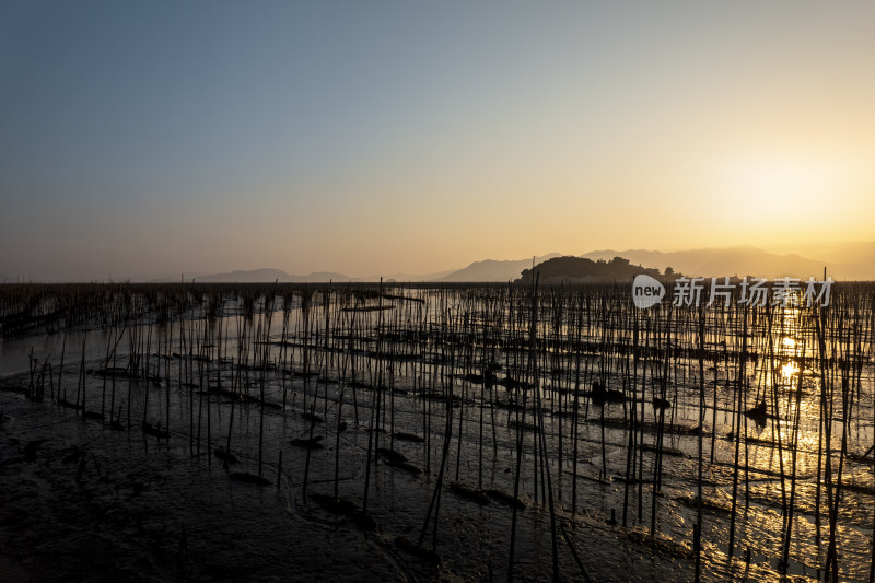 福建霞浦海岛海边滩涂日落晚霞自然风光