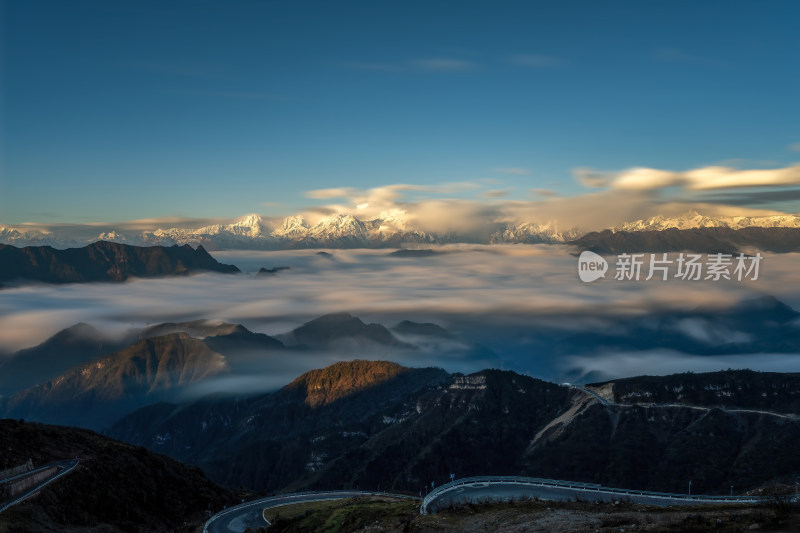 四川雅安牛背山云海云瀑贡嘎雪山自然景观