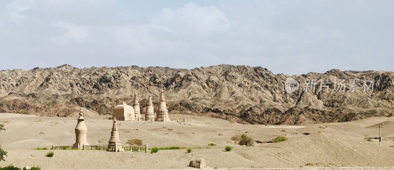 全景敦煌莫高窟鸣沙山沙漠