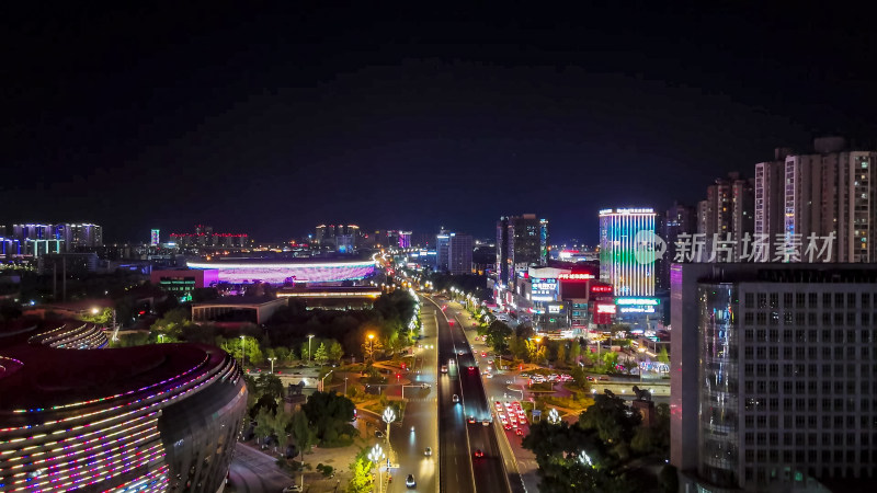 四川泸州城市大道夜景交通航拍图