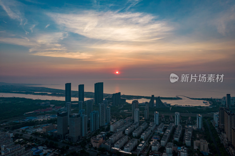 山东日照清晨彩霞日出航拍图