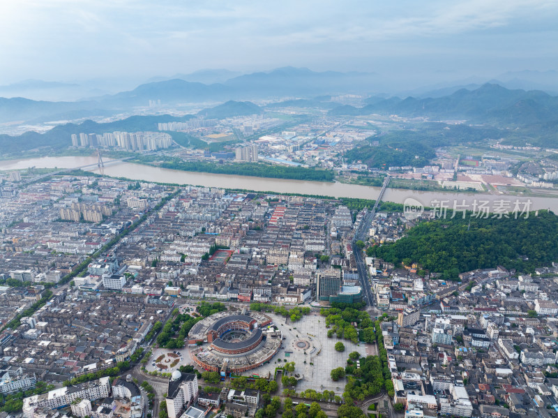 航拍浙江省台州市临海市东湖景区紫阳古街