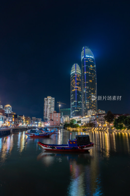 厦门世茂海峡大厦夜景