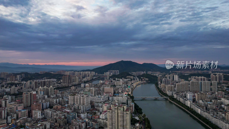 广东韶关城市日落晚霞夕阳夜幕降临航拍