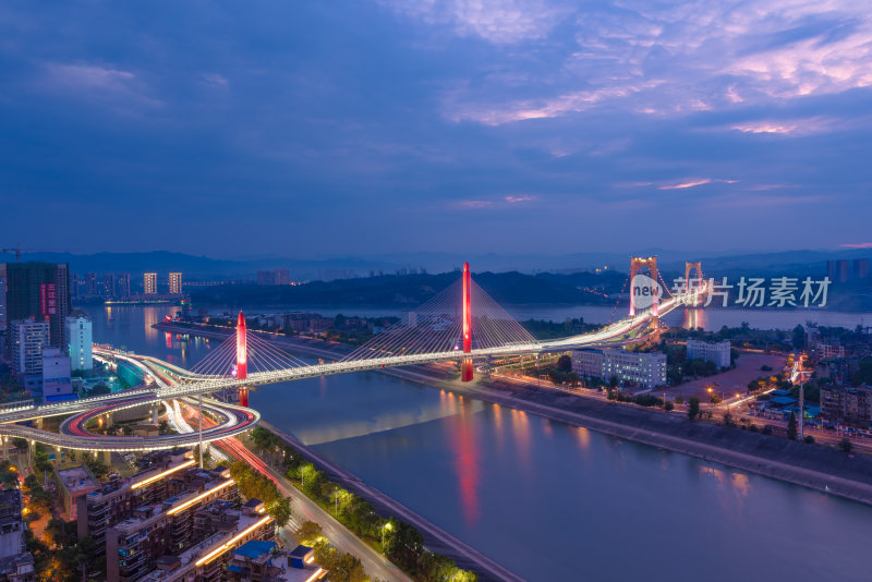 宜昌长江至喜大桥蓝调夜景