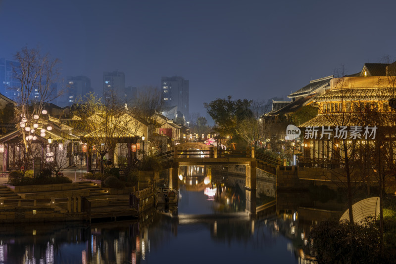 上海青浦蟠龙天地建筑蟠龙古镇夜晚夜景