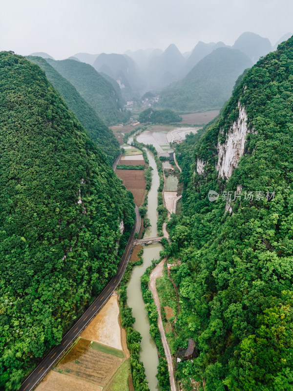 安顺龙宫风景区