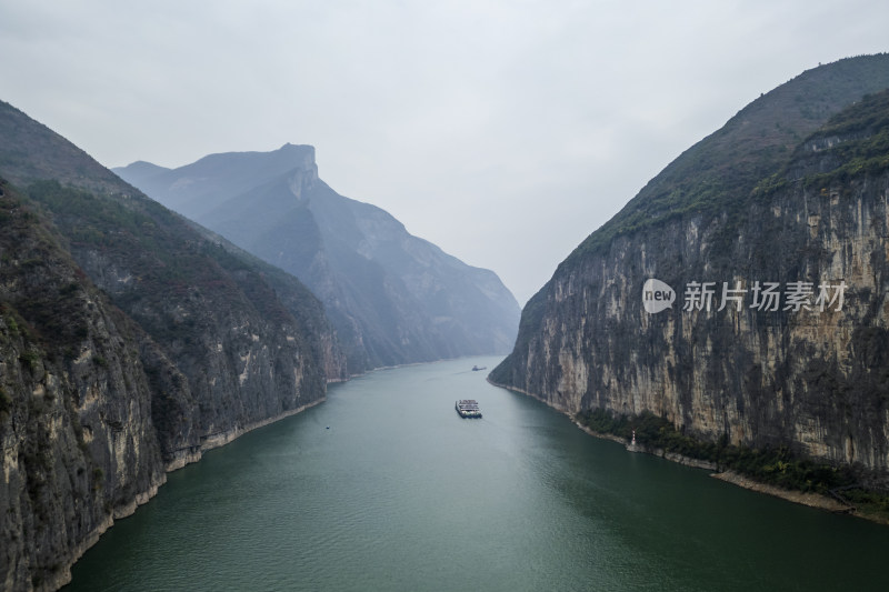 长江三峡奉节瞿塘峡山水风光