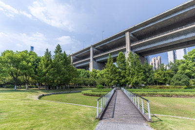 武汉天兴洲大桥桥南公园风景