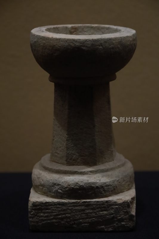 古代石制器物特写