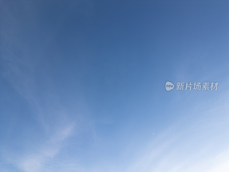 无人机高空航拍的天空